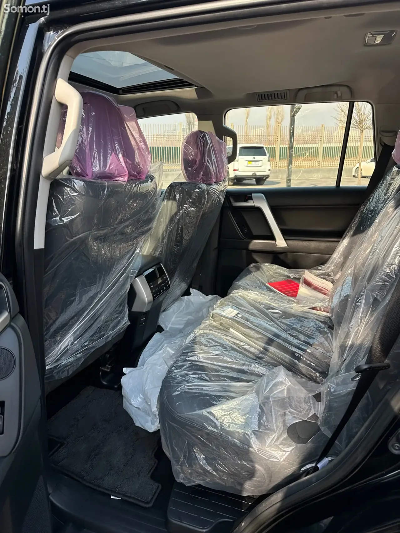 Toyota Land Cruiser Prado 2024 · 4.0 AT