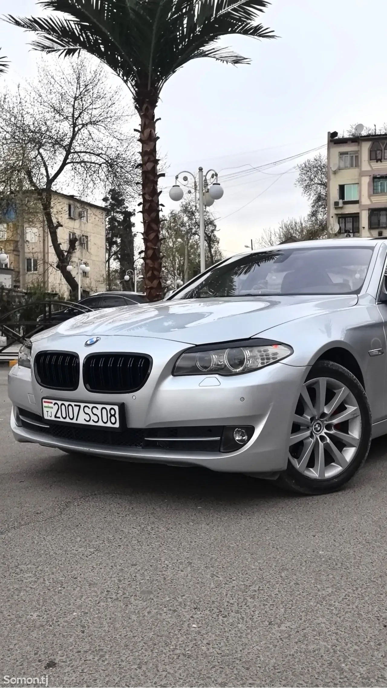 BMW 5 series 2011 · 2.0 AT