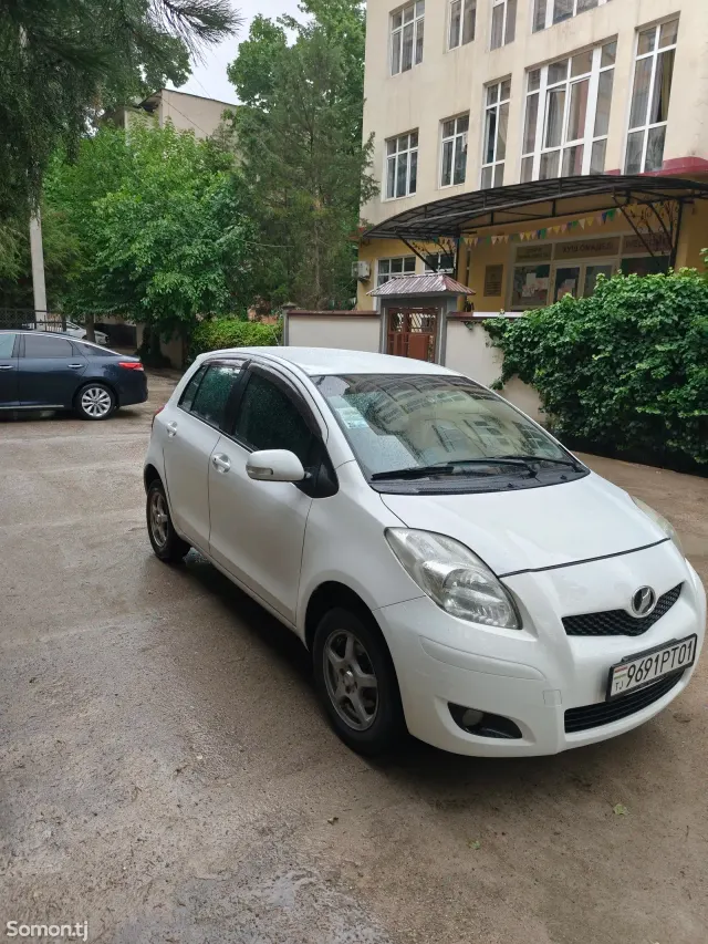 Toyota Vitz 2009 · 1.5 AT