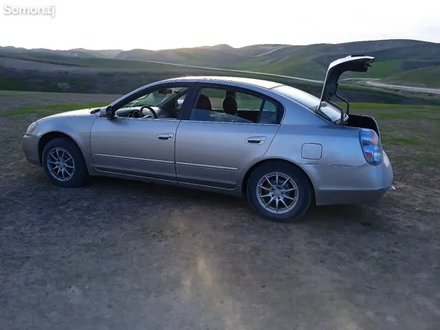 Nissan Altima 2005 · 2.5 AT