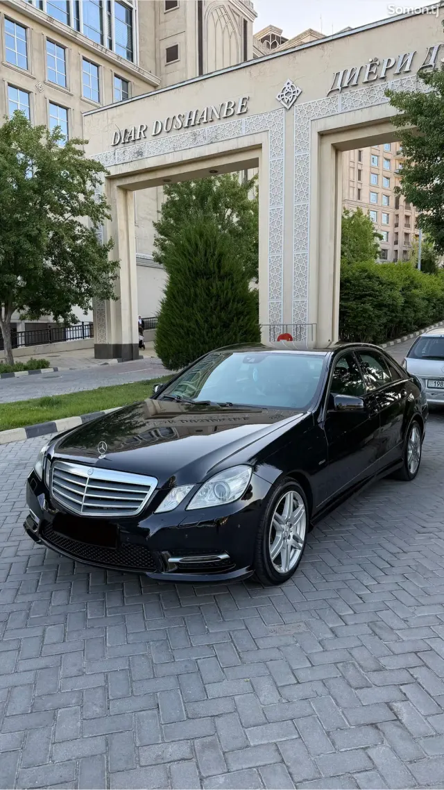 Mercedes-Benz E class 2012 · 2.0 AT