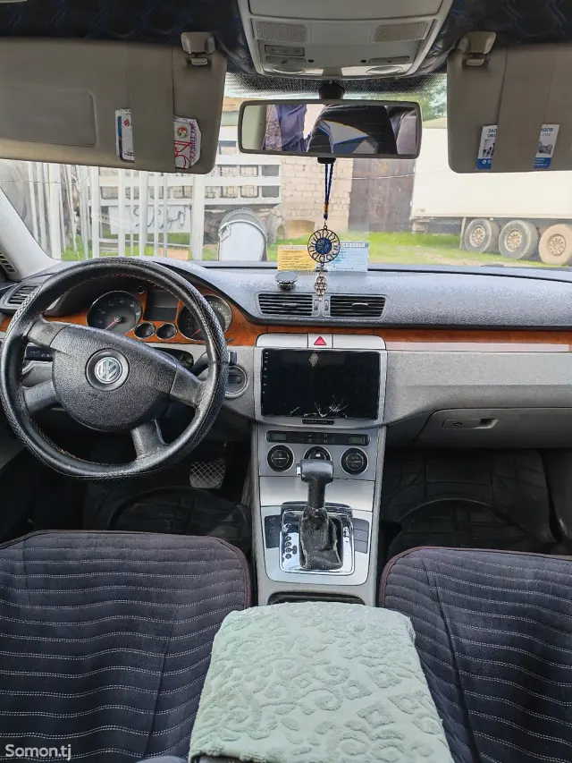 Volkswagen Passat 2007 · 2.0 AT