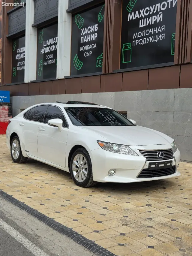 Lexus ES series 2015 · 2.5 AT