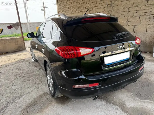 Infiniti EX series 2013 · 2.5 AT