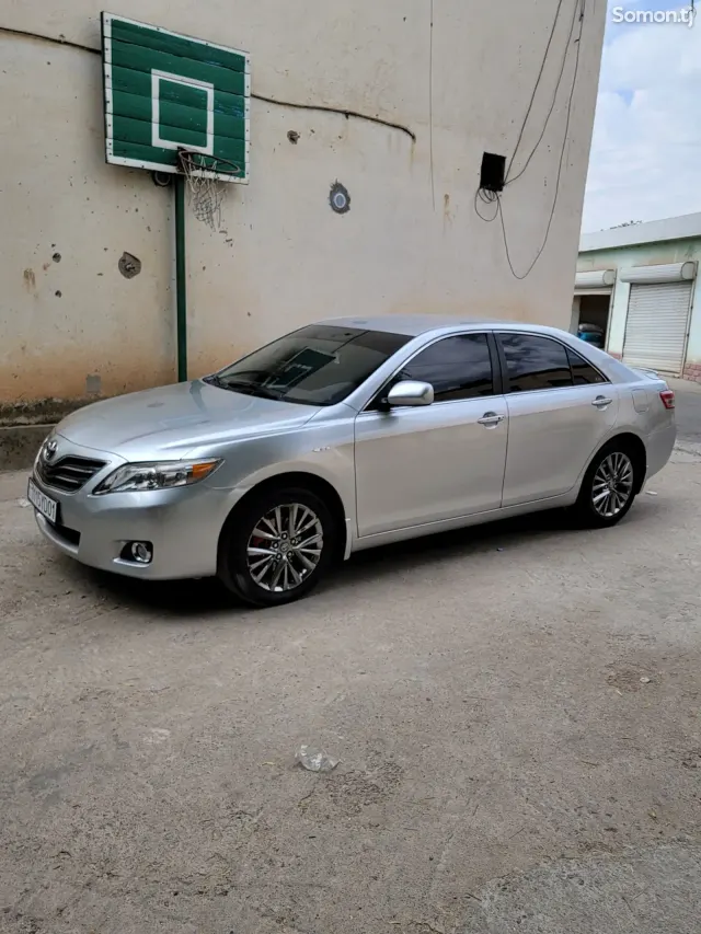 Toyota Camry 2007 · 2.4 AT
