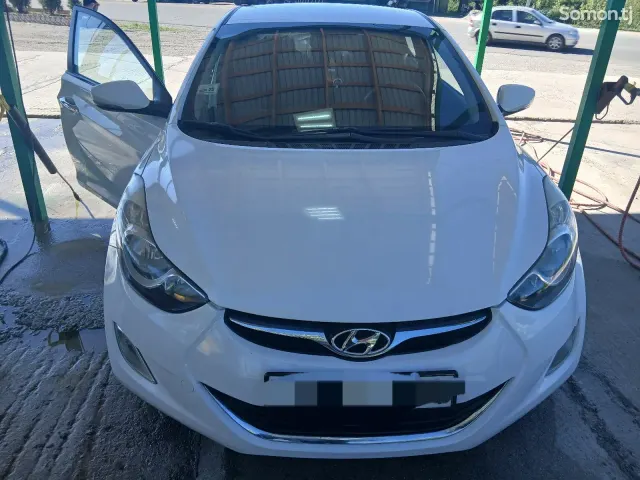 Hyundai Avante 2011 · 1.6 AT