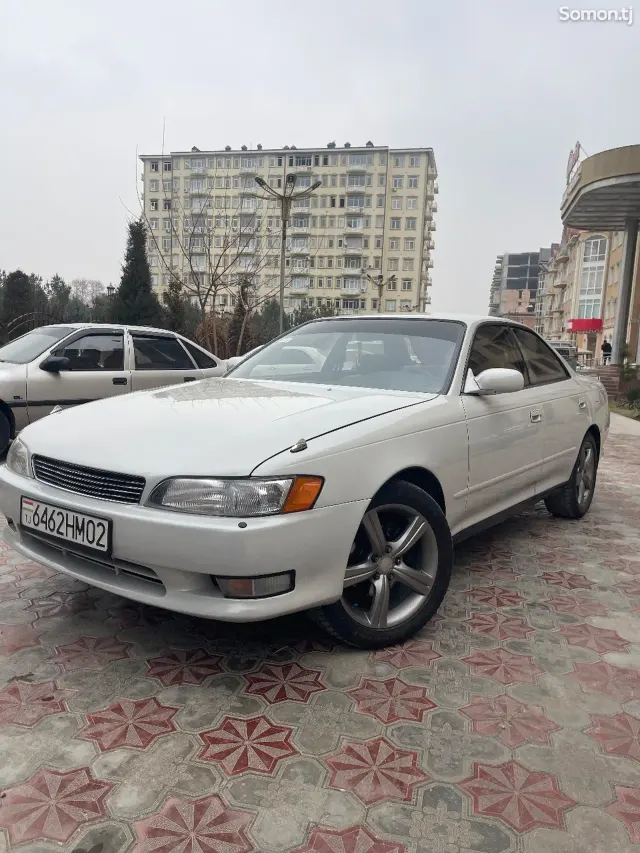 Toyota Mark II 1990 · 2.5 AT