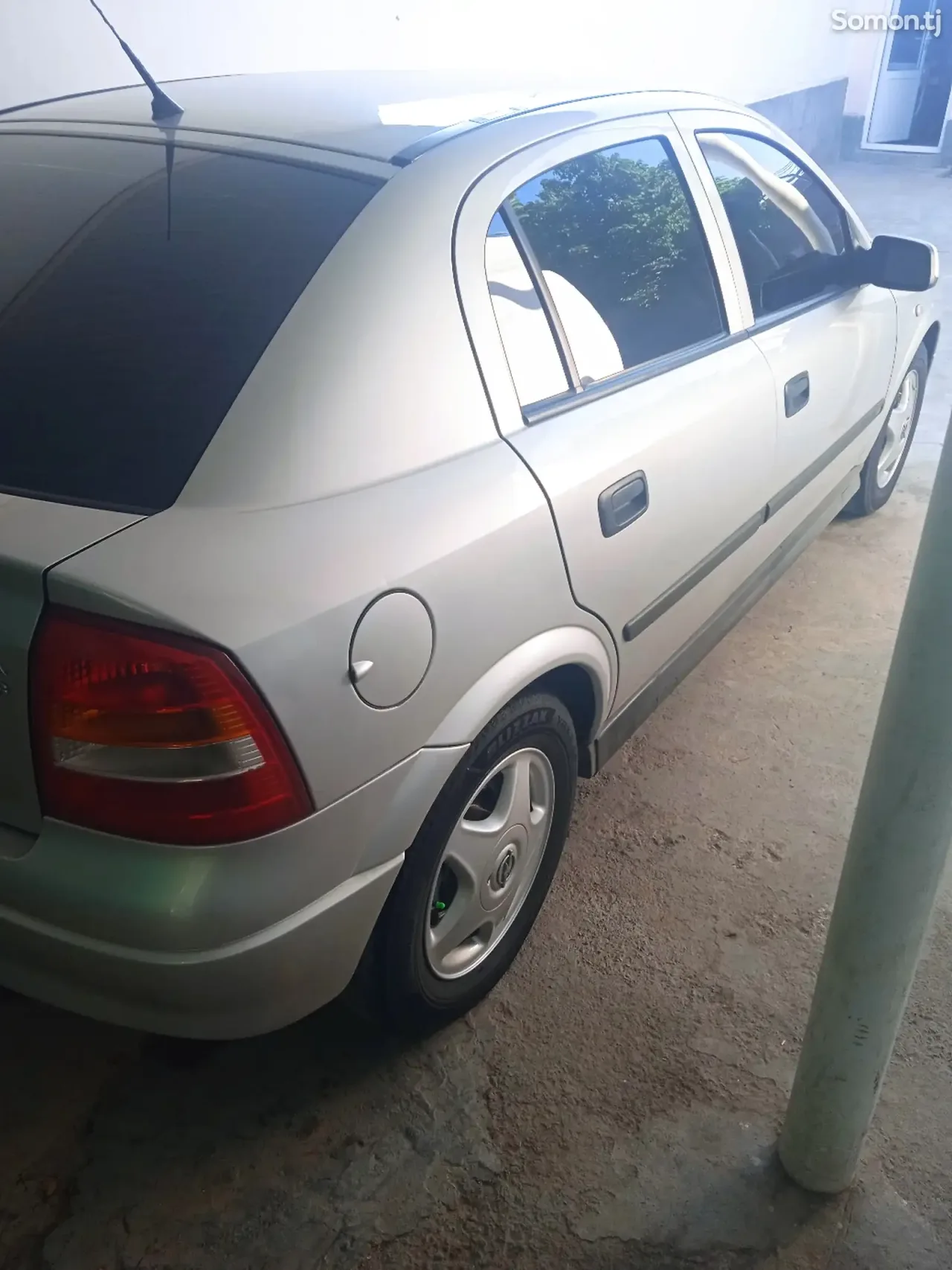 Opel Astra G 1999 · 1.6 MT