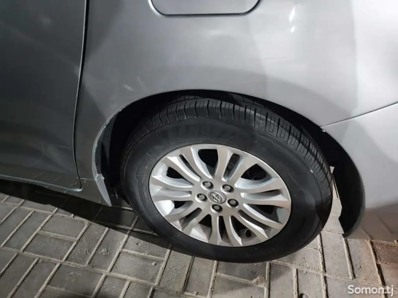 Toyota Sienna 2015 · 3.5 AT