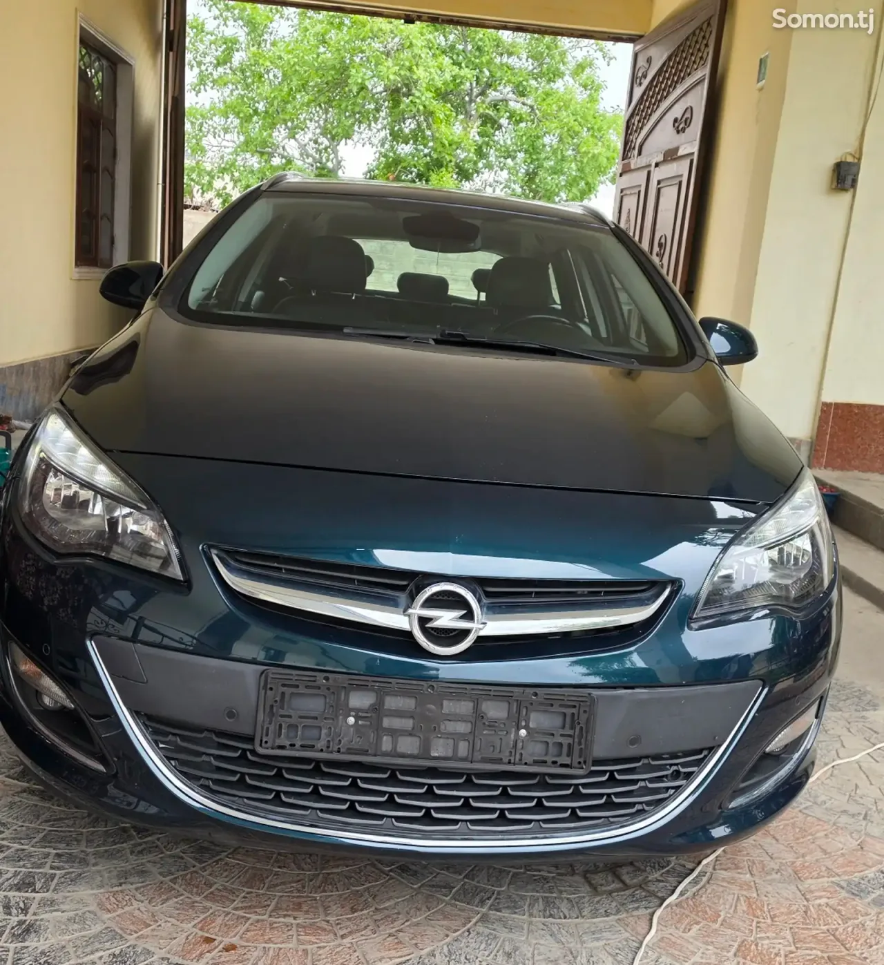 Opel Astra J 2016 · 1.4 MT