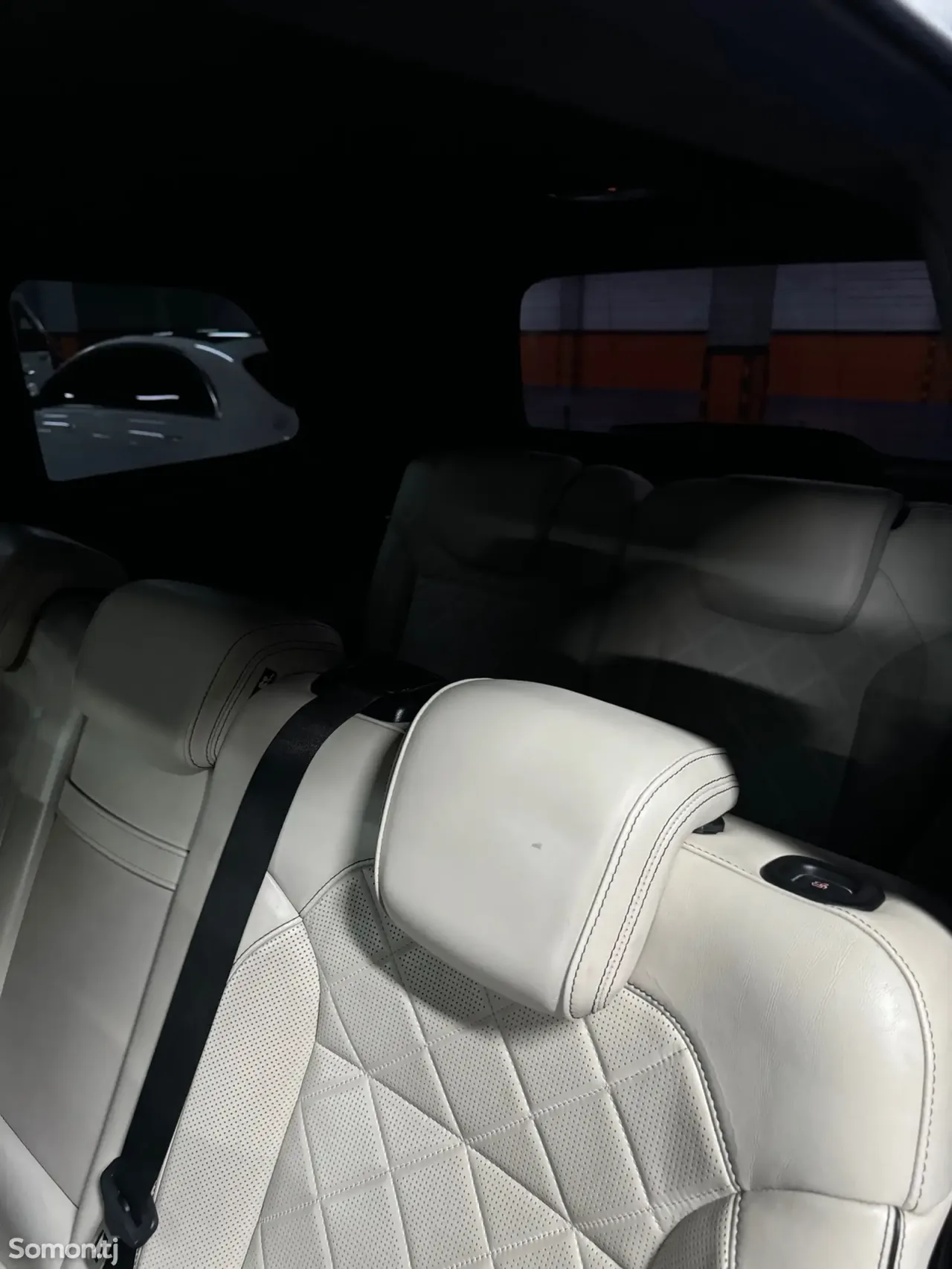Mercedes-Benz GLS 2018 · 4.7 AT