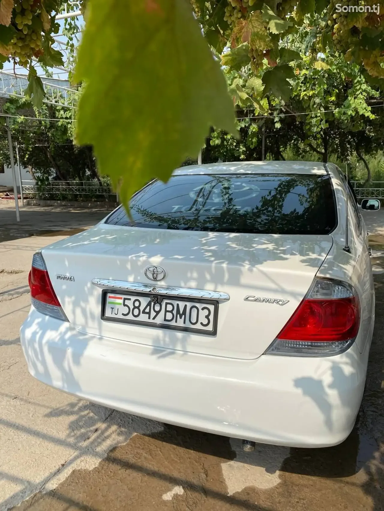 Toyota Camry 2004 · 2.4 AT