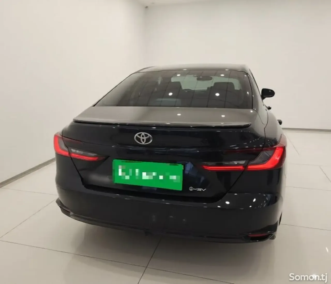 Toyota Camry 2025 · 2.0 AT