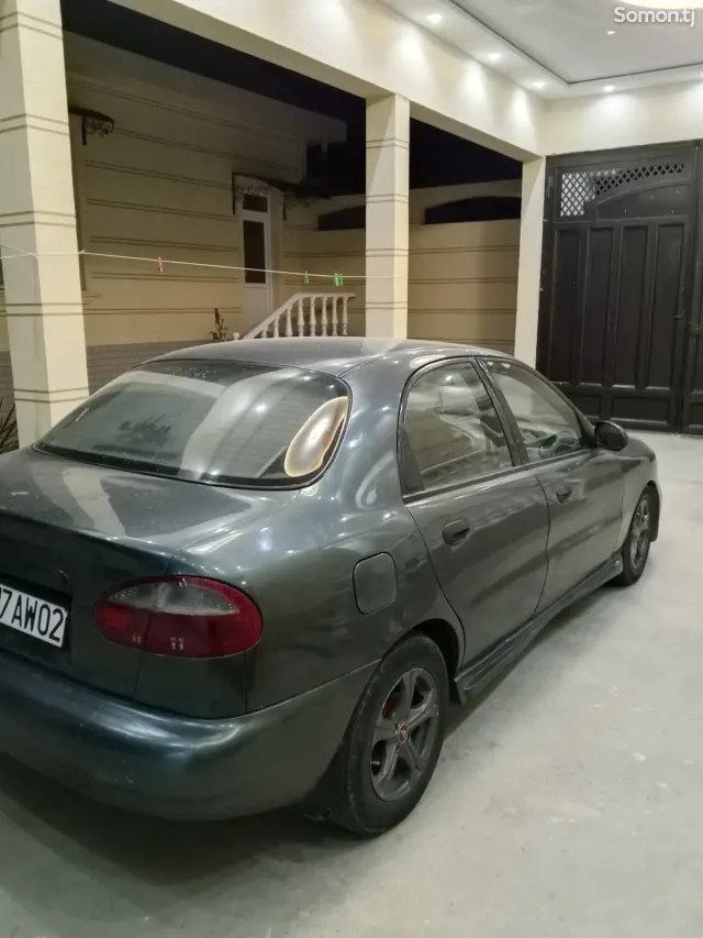 Daewoo Lanos 1996 · 1.6 AT