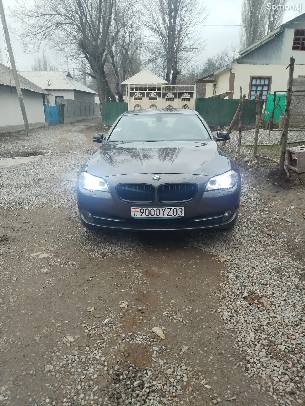 BMW 5 series 2011 · 3.0 AT