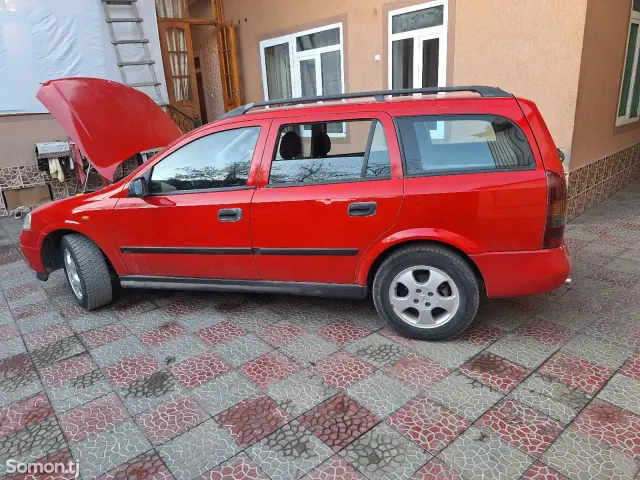 Opel Astra G 1999 · 1.6 MT