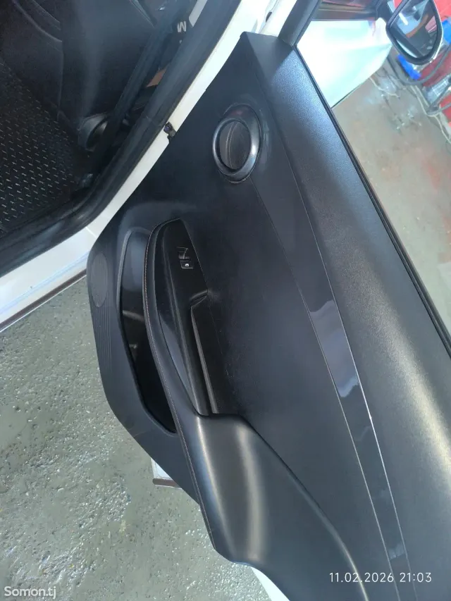 BYD E2 2024 · AT