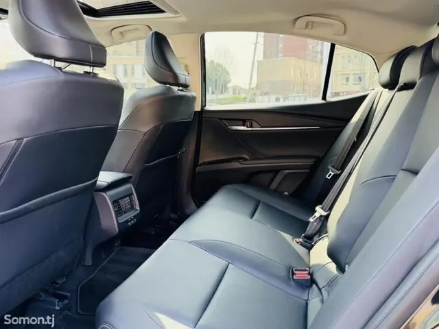 Toyota Camry 2026 · 2.0 AT