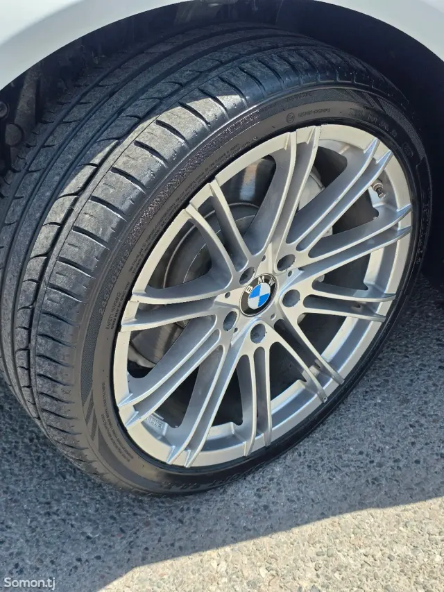 BMW 5 series 2014 · 3.0 AT