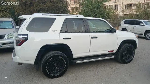 Toyota 4Runner 2015 · 4.0 AT