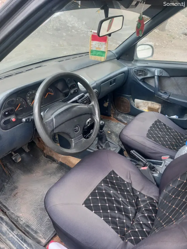 Daewoo Espero 1994 · 1.5 MT