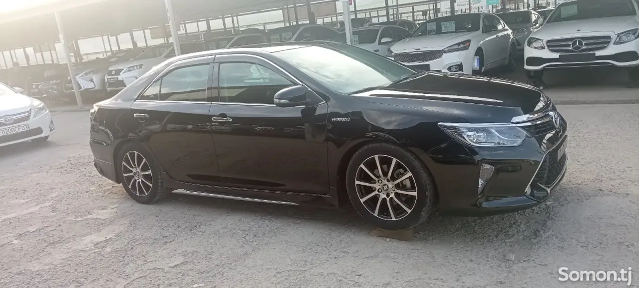 Toyota Camry 2016 · 2.5 AT