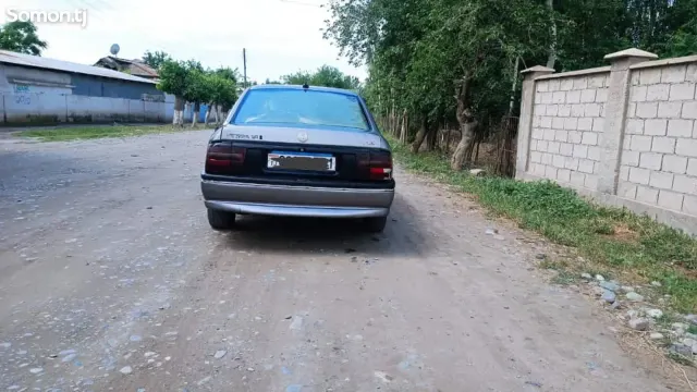 Opel Vectra A 1995 · 1.8 MT