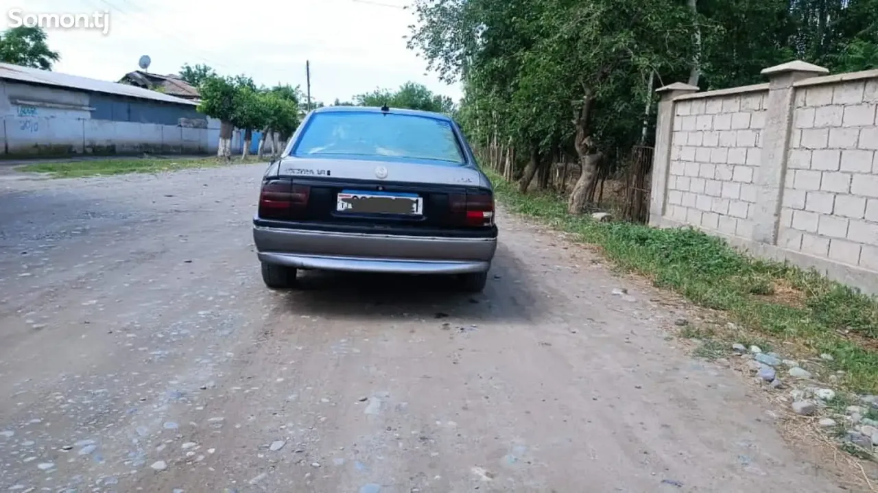 Opel Vectra A 1995 · 1.8 MT
