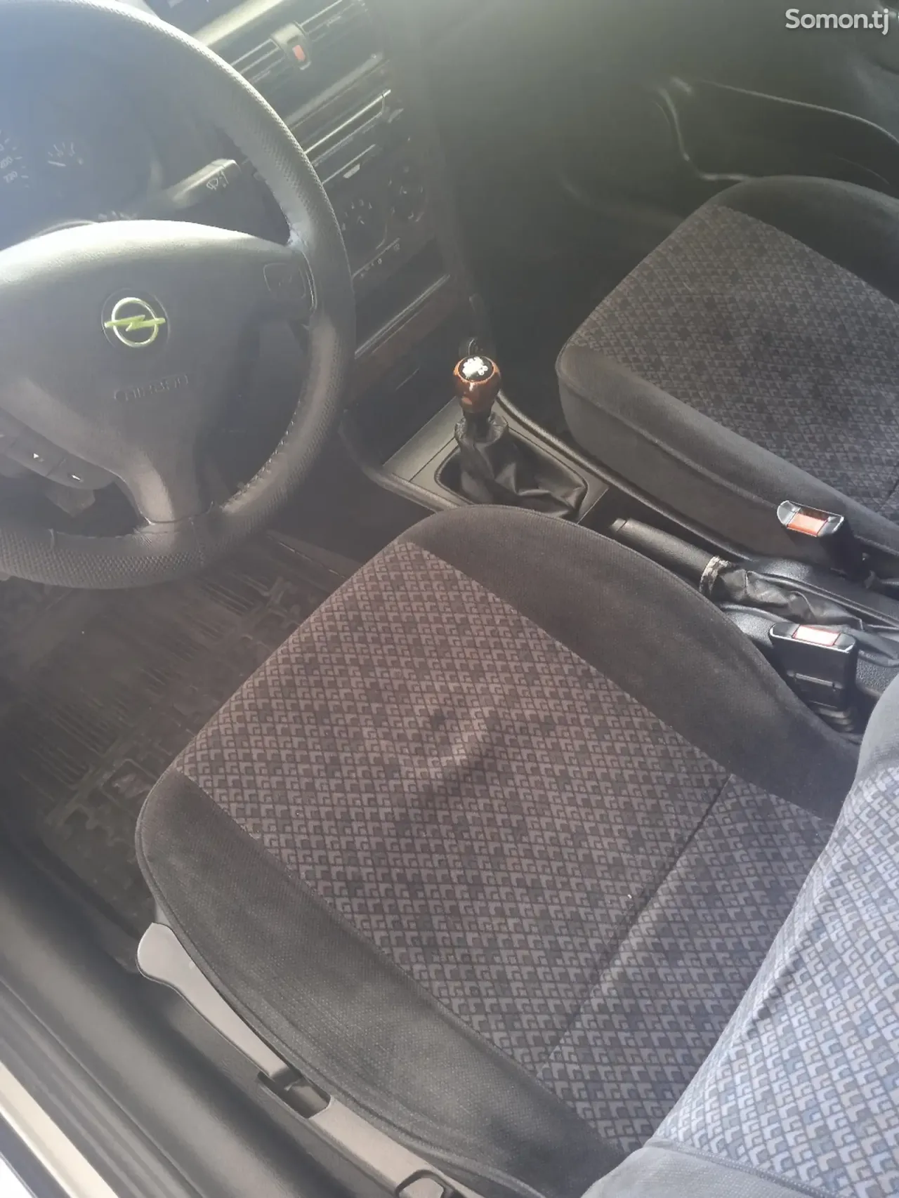 Opel Astra G 1999 · 1.6 MT