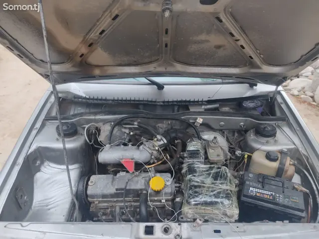 Lada (ВАЗ) 2109 1998 · 1.7 MT