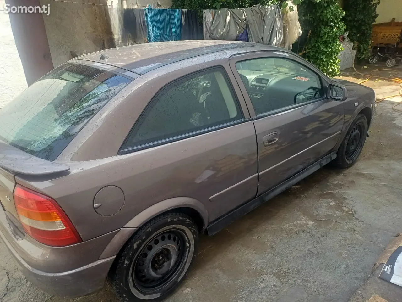 Opel Astra G 1998 · 1.6 MT