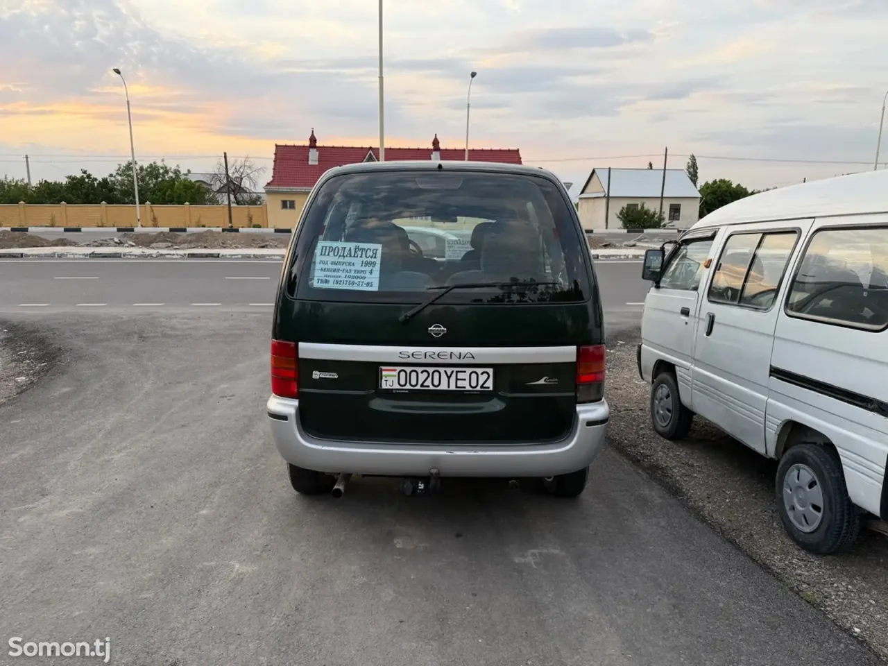 Nissan Serena 2000 · 1.6 MT