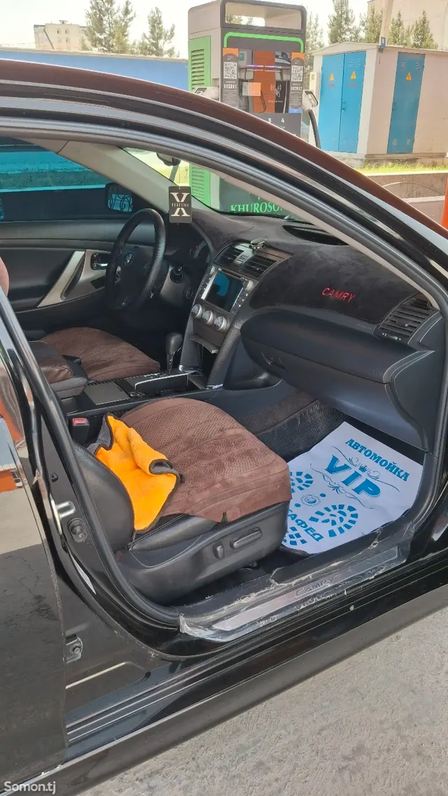 Toyota Camry 2011 · 2.5 AT