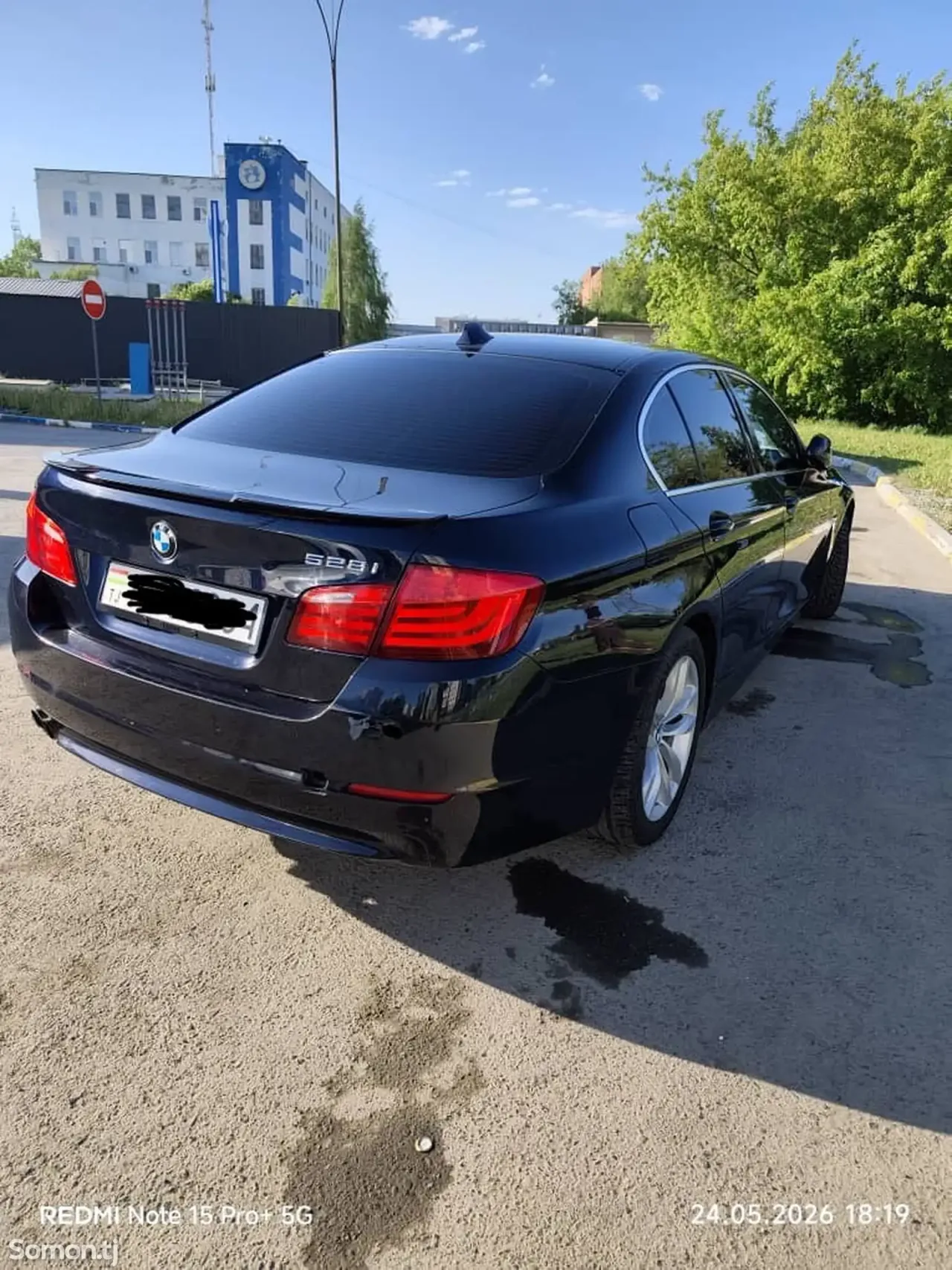 BMW 6 series 2011 · AT
