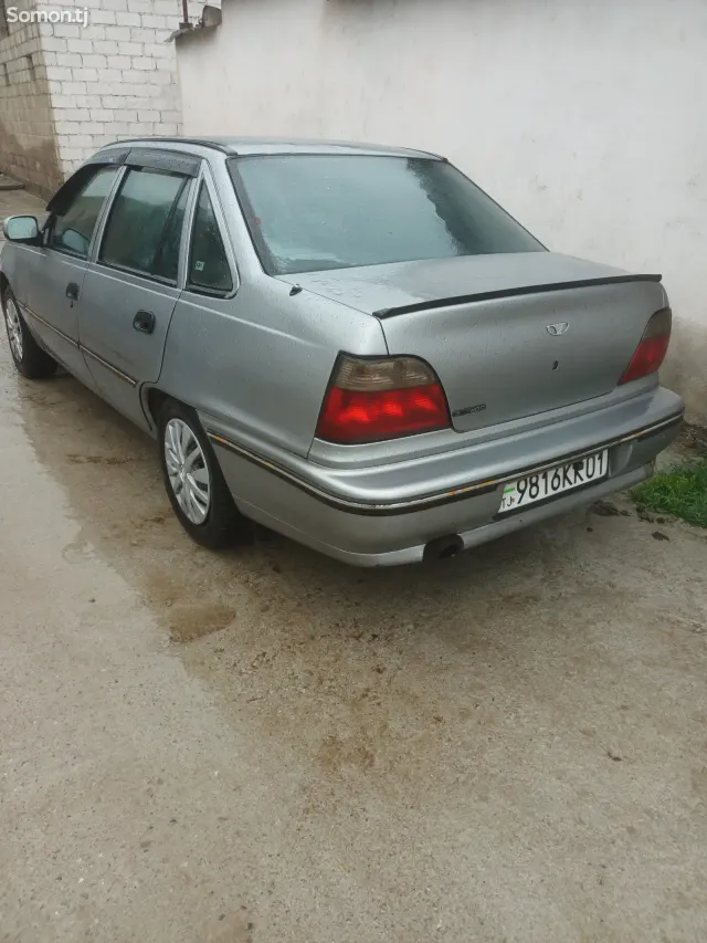 Daewoo Nexia 1995 · 1.6 MT