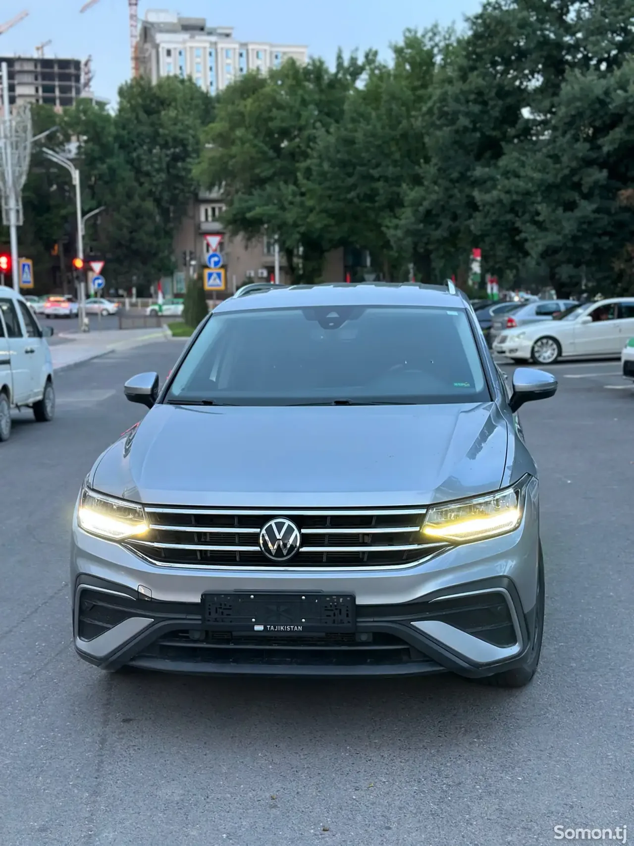 Volkswagen Tiguan 2023 · 2.0 AT