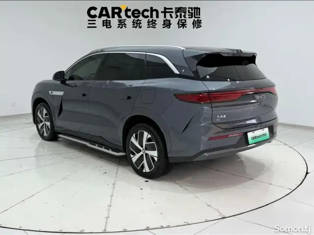 BYD Tang 2026 · AT