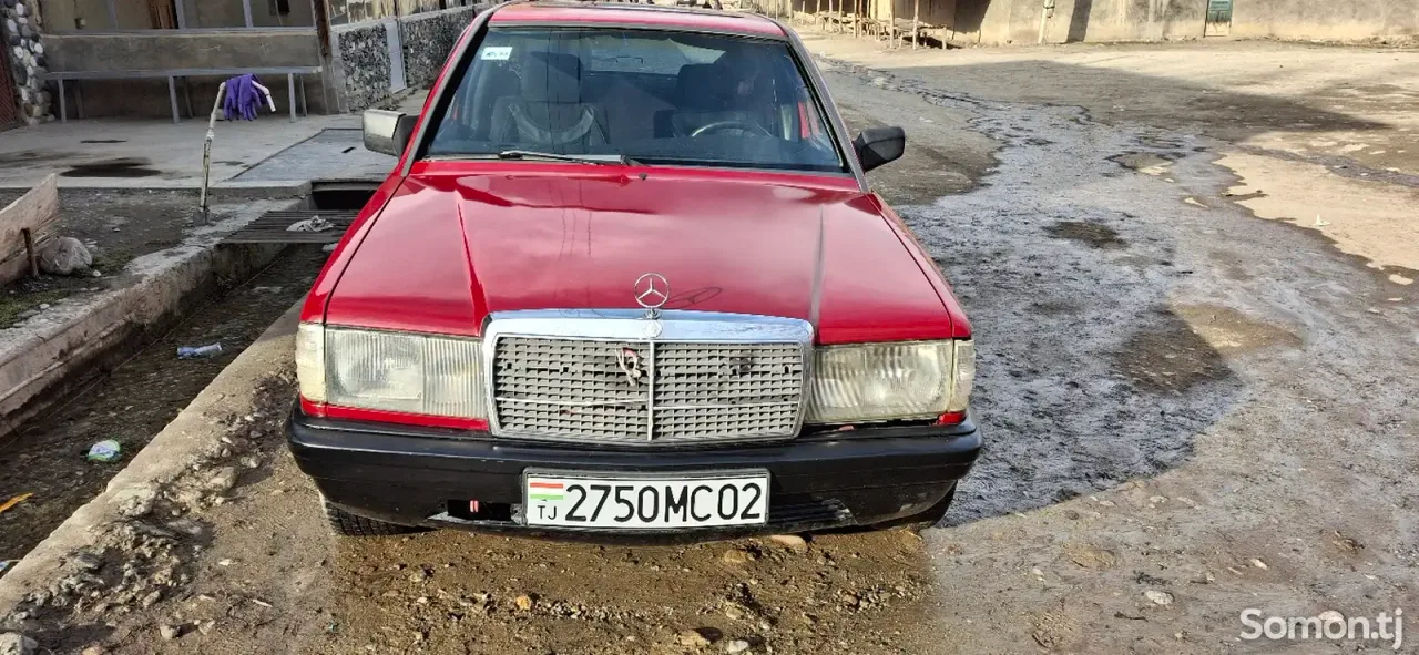 Mercedes-Benz W201 1986 · 1.9 MT