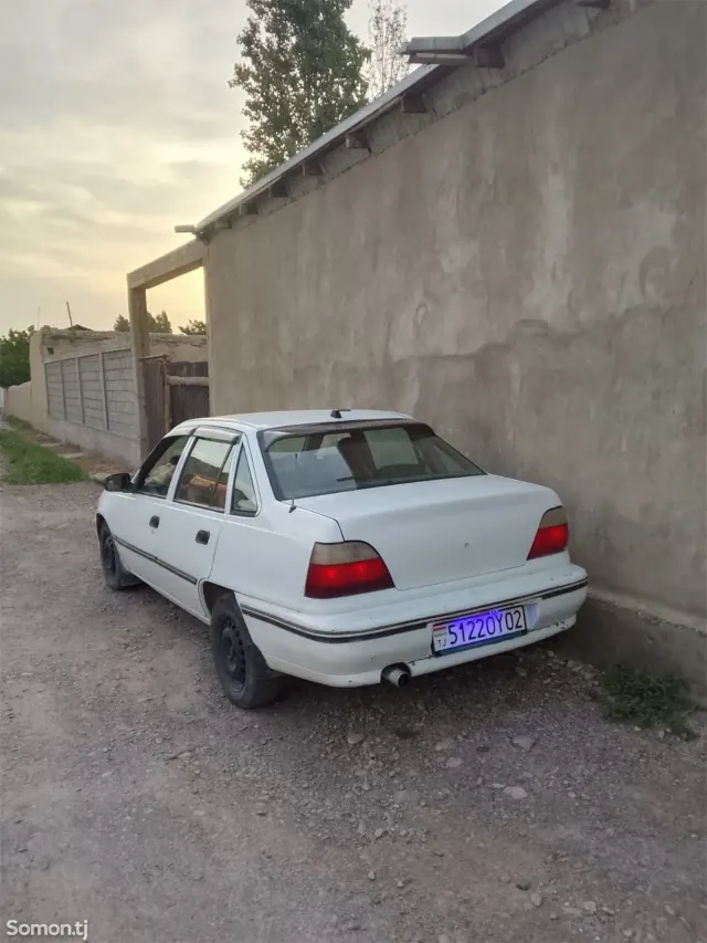 Daewoo Nexia 1994 · 1.5 MT