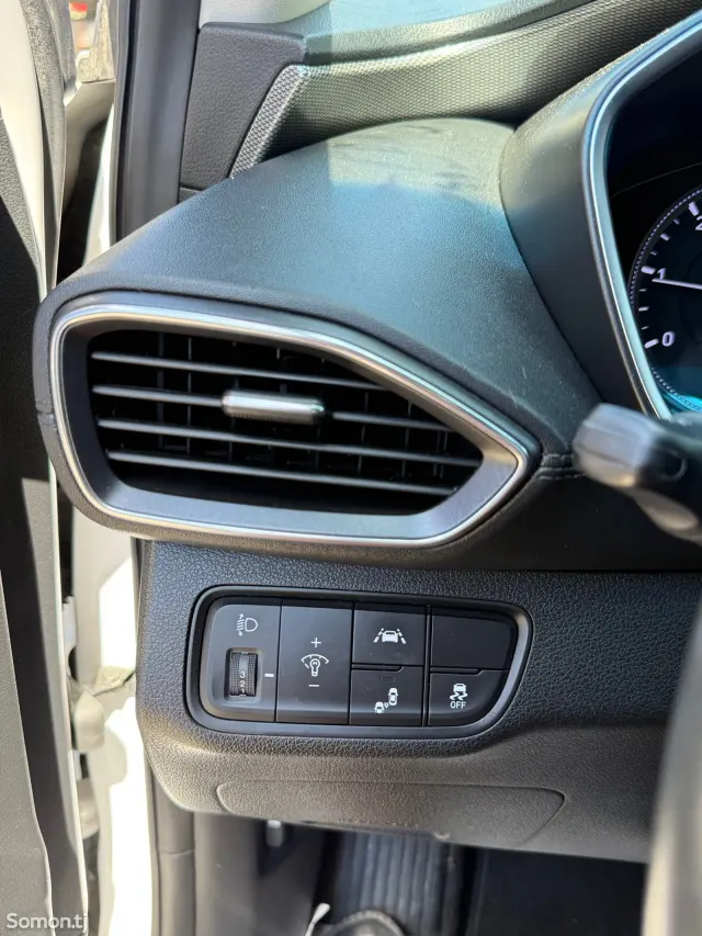 Hyundai Santa Fe 2018 · 2.0 AT