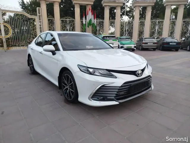 Toyota Camry 2022 · 2.5 AT