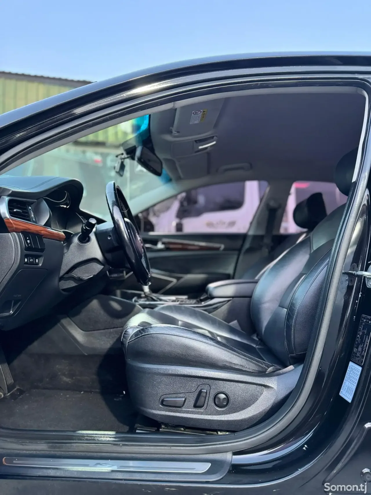 Kia K7 2016 · 2.4 AT