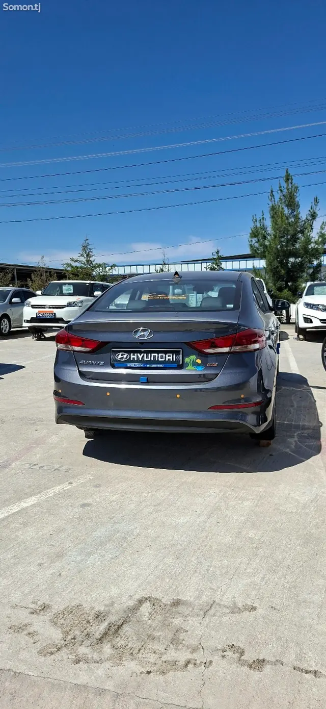 Hyundai Avante 2016 · 1.6 AT