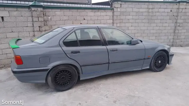 BMW 3 series 1996 · 2.8 MT