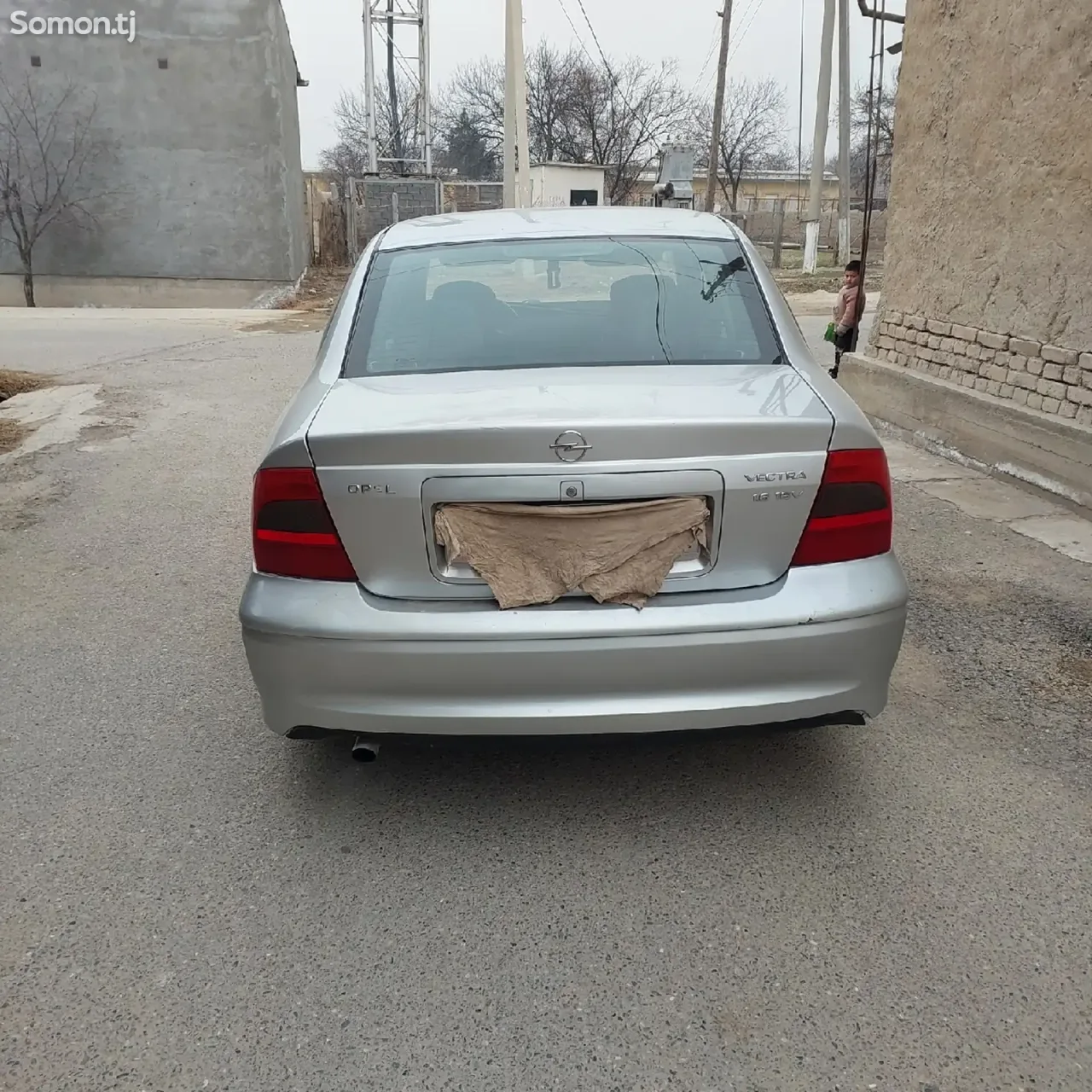 Opel Vectra B 2000 · 1.6 MT