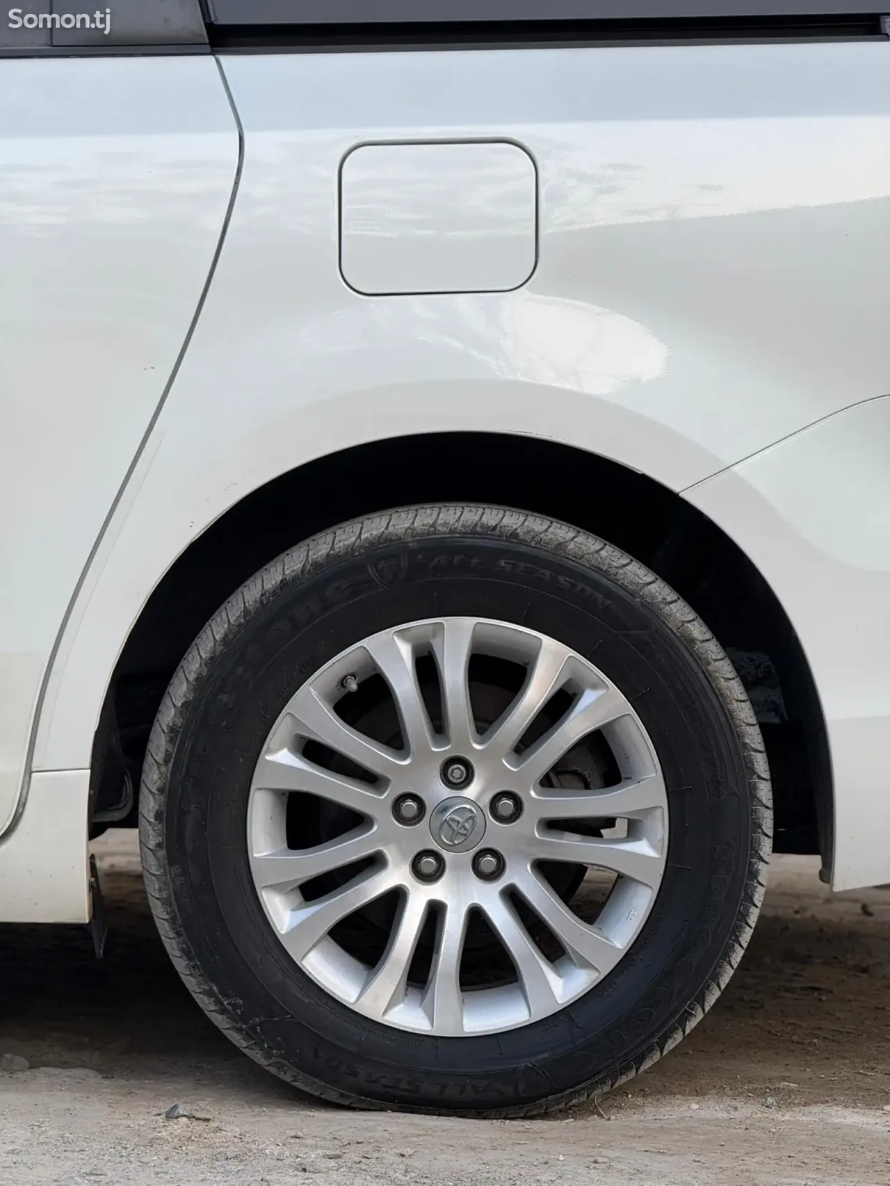 Toyota Sienna 2017 · 3.5 AT