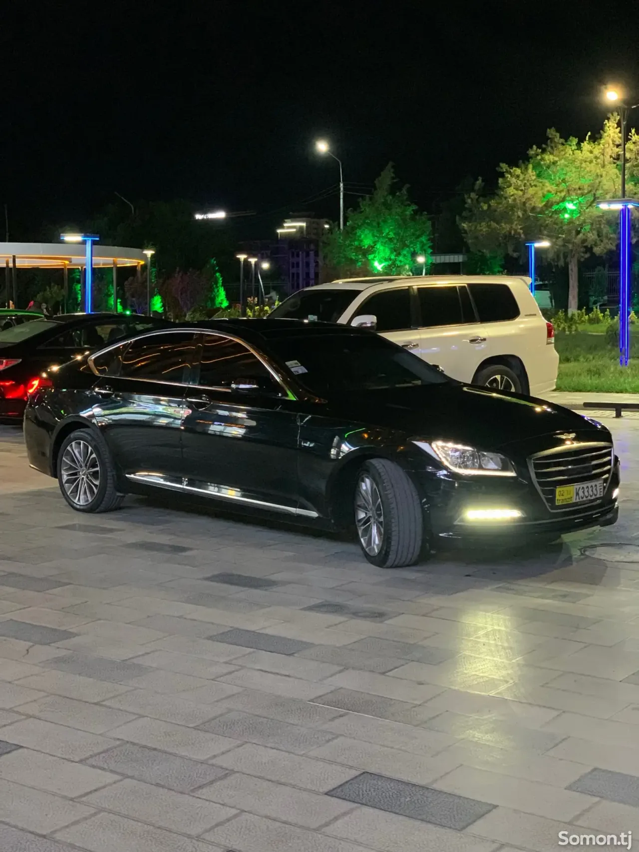 Hyundai Genesis 2015 · 3.8 AT