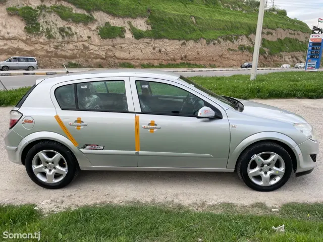 Opel Astra H 2007 · 1.8 MT