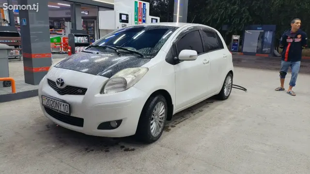 Toyota Vitz 2008 · 1.5 AT