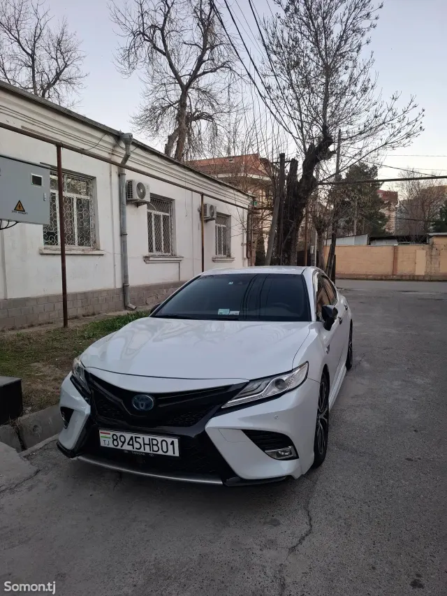 Toyota Camry 2020 · 2.5 AT
